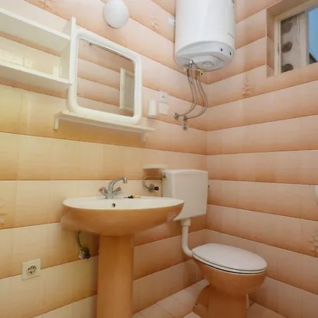 Secret Garden Apartment